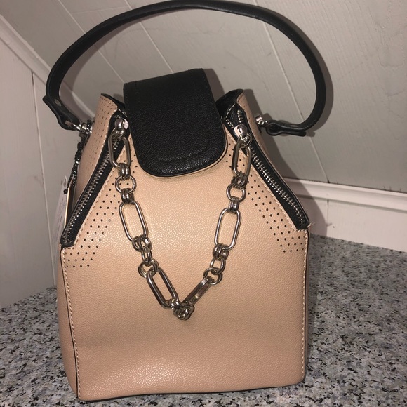 BNWT Vegan leather Handbag - Picture 1 of 7